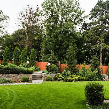 Golden park Apartments Umanʼ Dış mekan fotoğraf