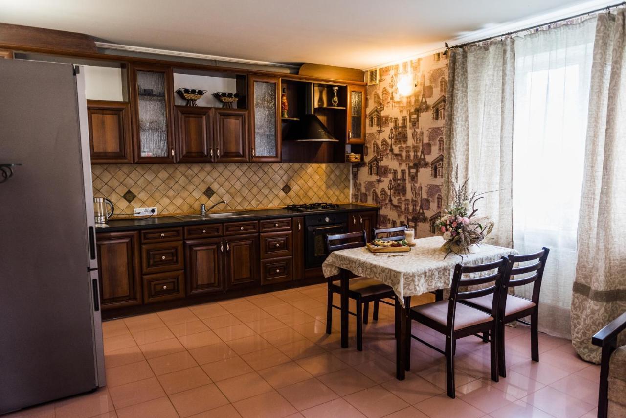 Golden park Apartments Umanʼ Dış mekan fotoğraf